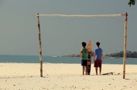 9957940996_b83a34023f